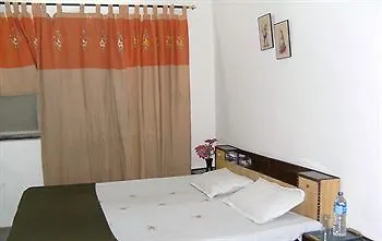 ホテル グレイス アーグラ 0*,